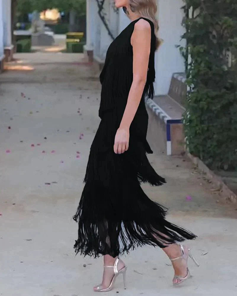 Lauren | Elegant and Refined Dress with Fringes