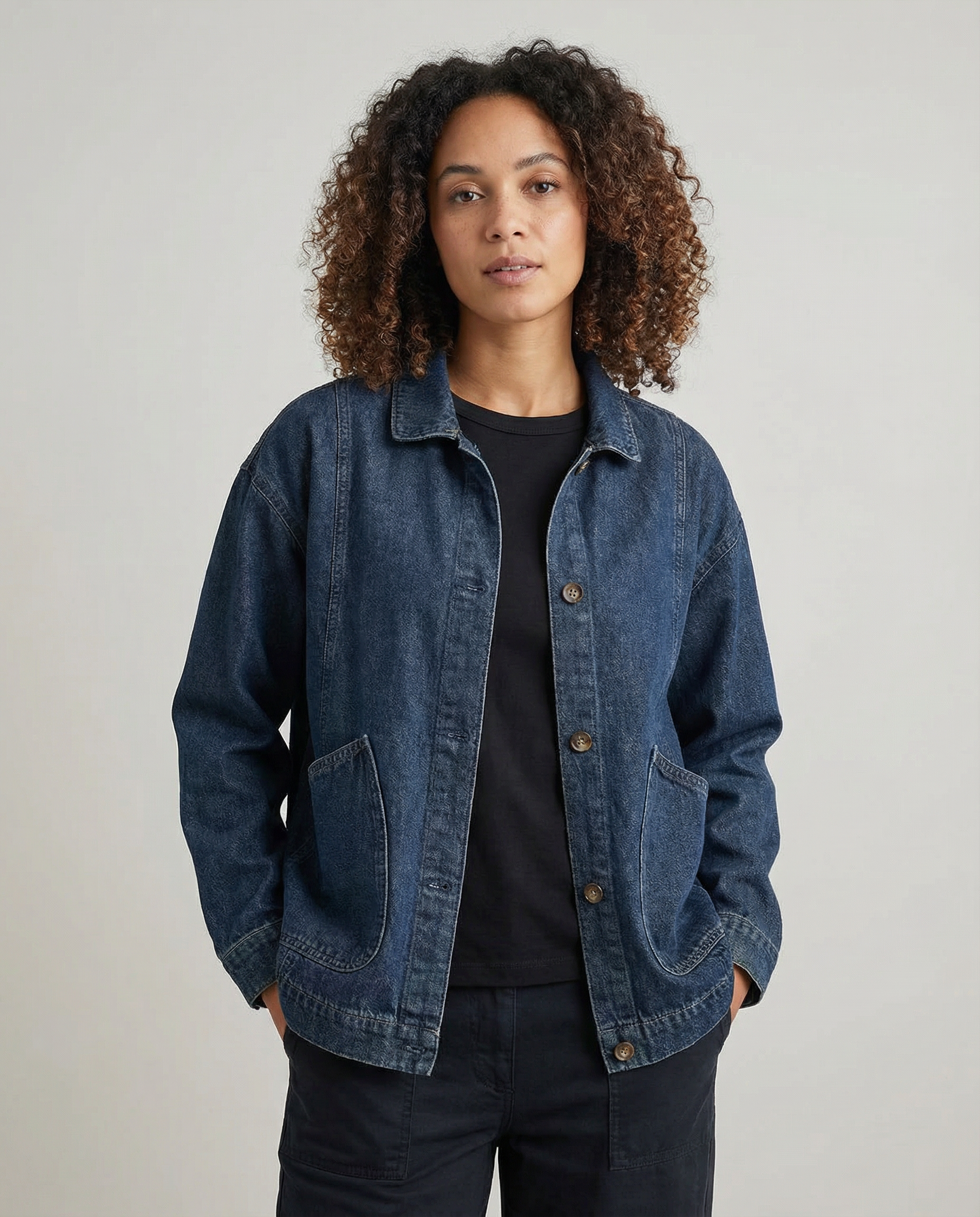 Women’s Oversized Longline Denim Jacket with Utility Pockets and Relaxed Street Style Fit