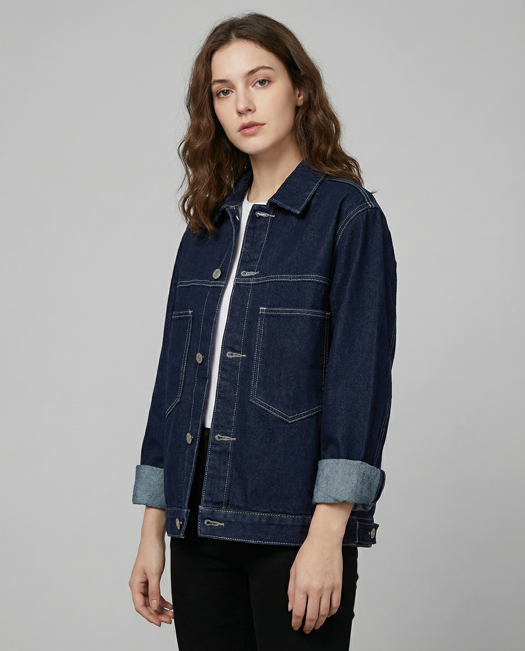 Women’s Classic Denim Jacket with Structured Fit and Utility Chest Pockets