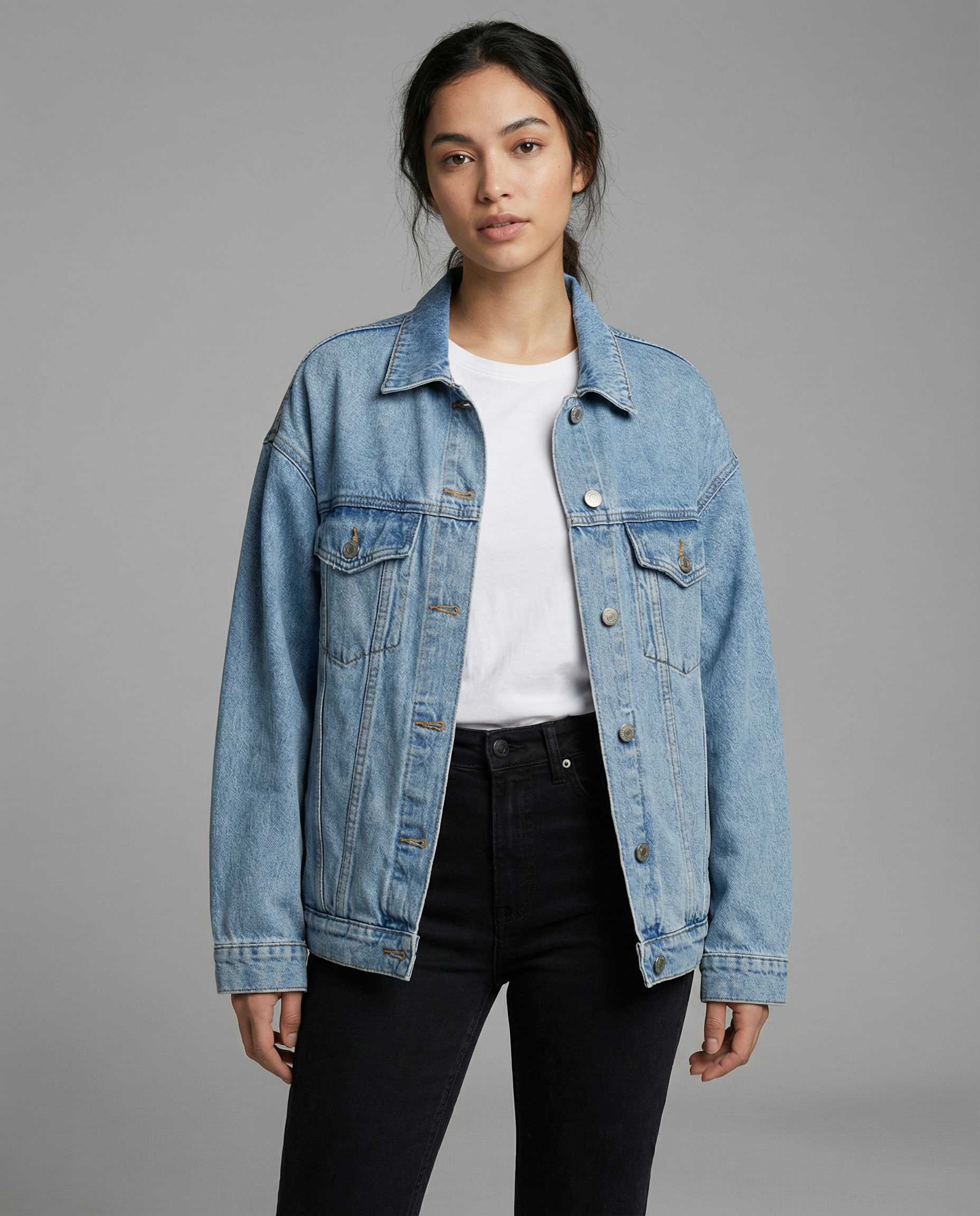 Women’s Oversized Denim Jacket with Classic Collar and Relaxed Streetwear Fit