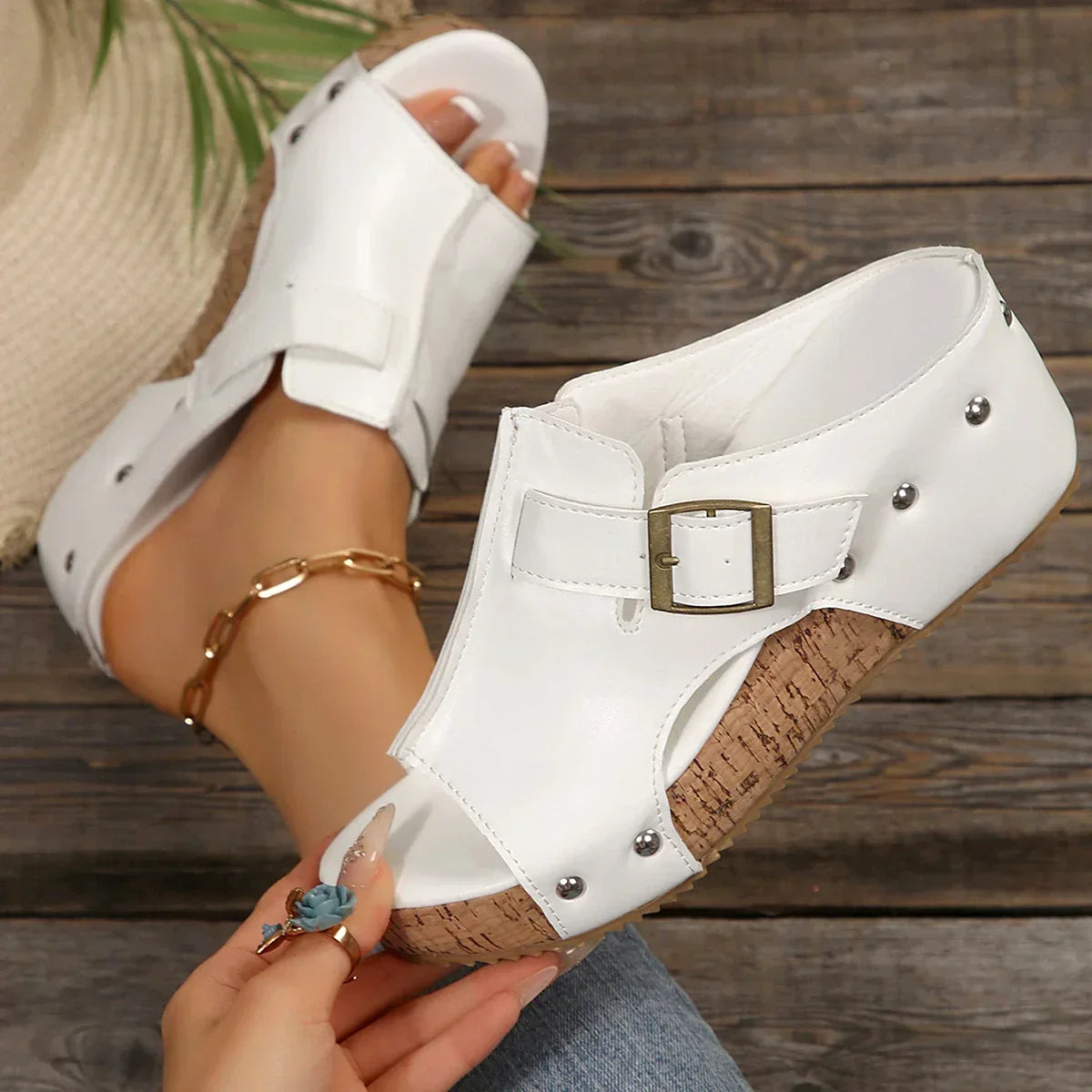 Luna Platform Sandals